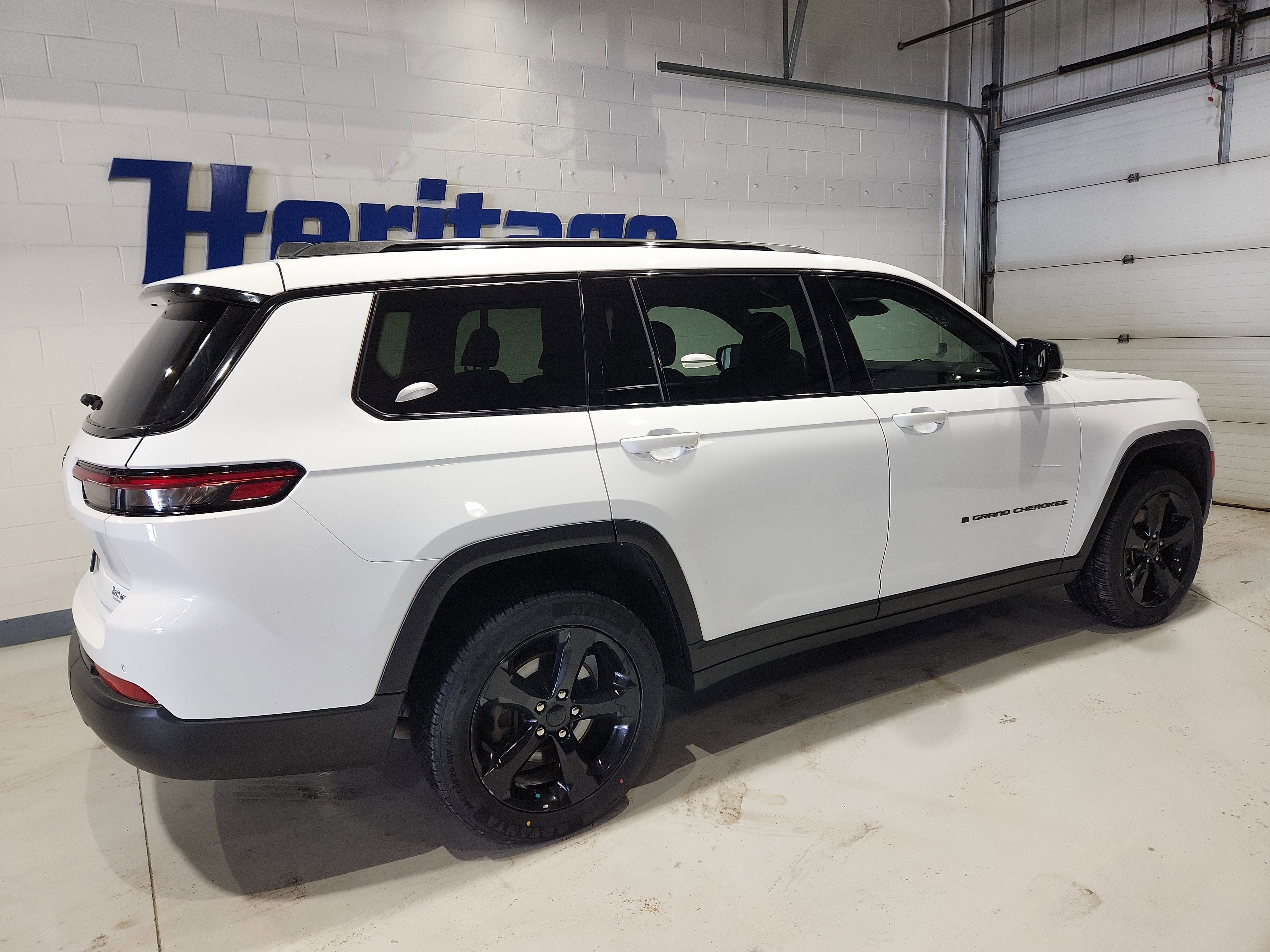 2023 Jeep Grand Cherokee L Altitude