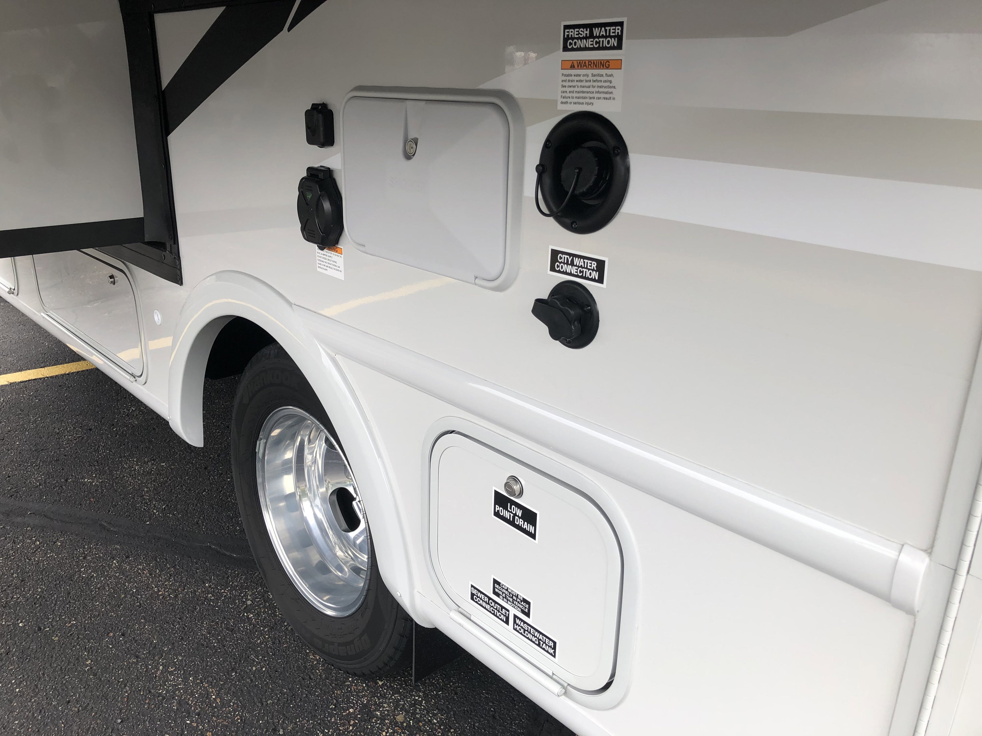 2024 Ford Transit Cutaway Base