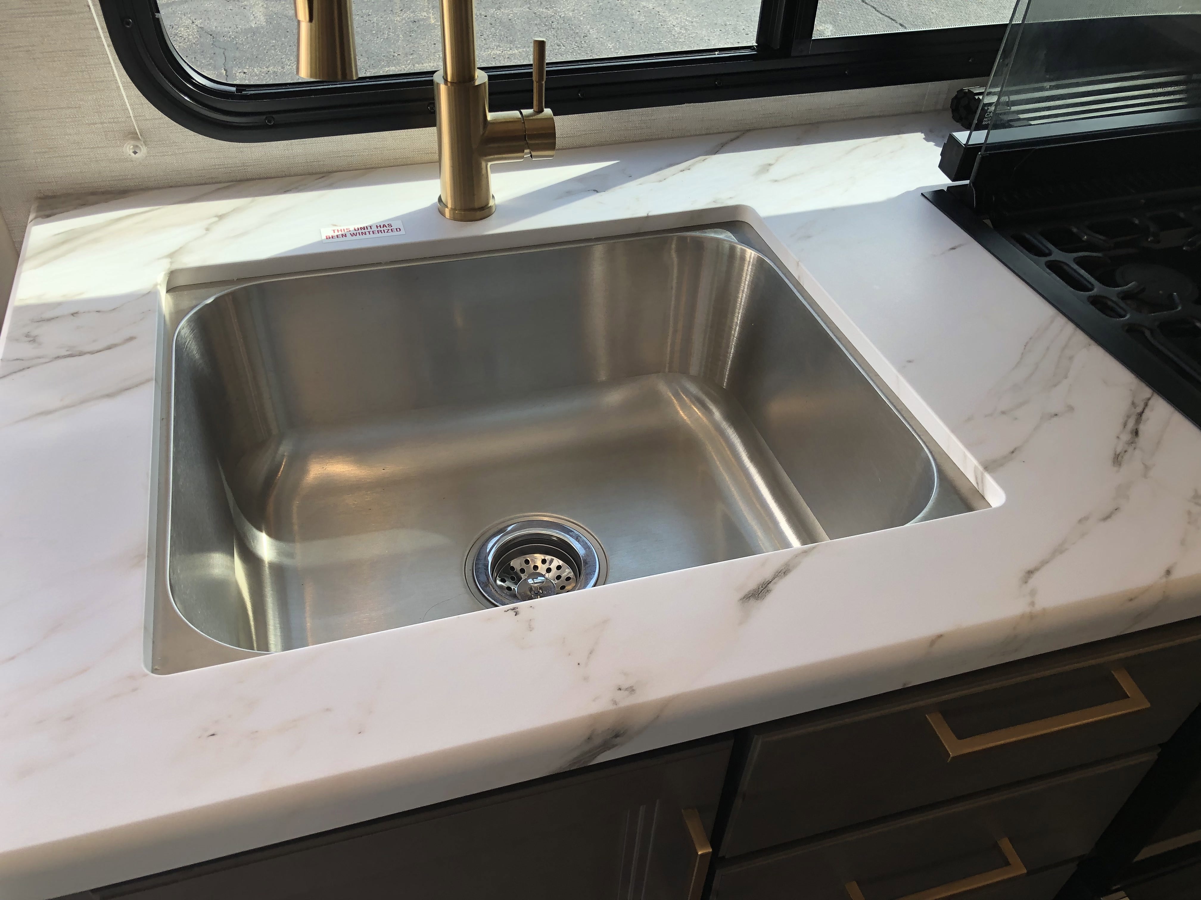 2024 Ford E-Series Cutaway Base