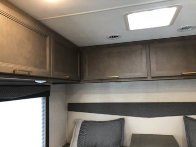 2024 Ford E-Series Cutaway Base