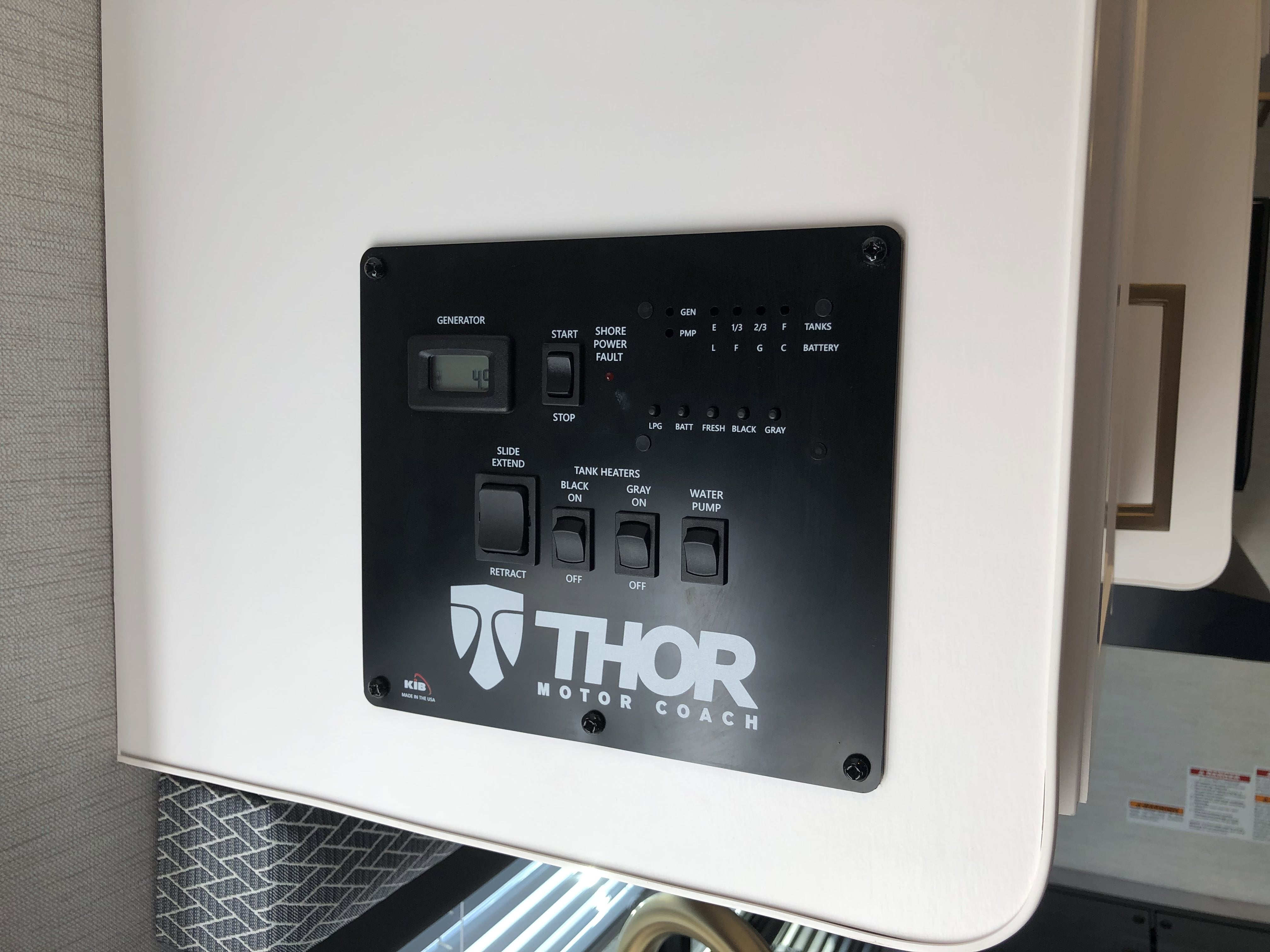 2024 Ford E-Series Cutaway Base