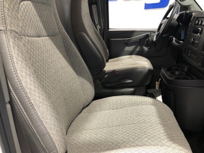 2025 Chevrolet Express Cutaway 3500 1WT