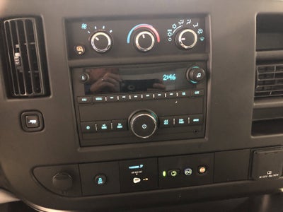 2025 Chevrolet Express Cutaway 3500 1WT