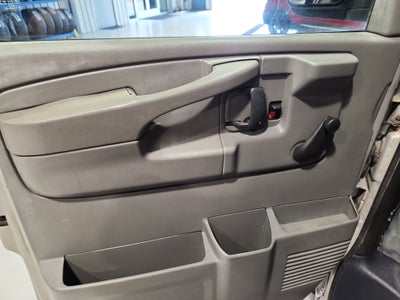 2009 Chevrolet Express Cargo 2500 Base