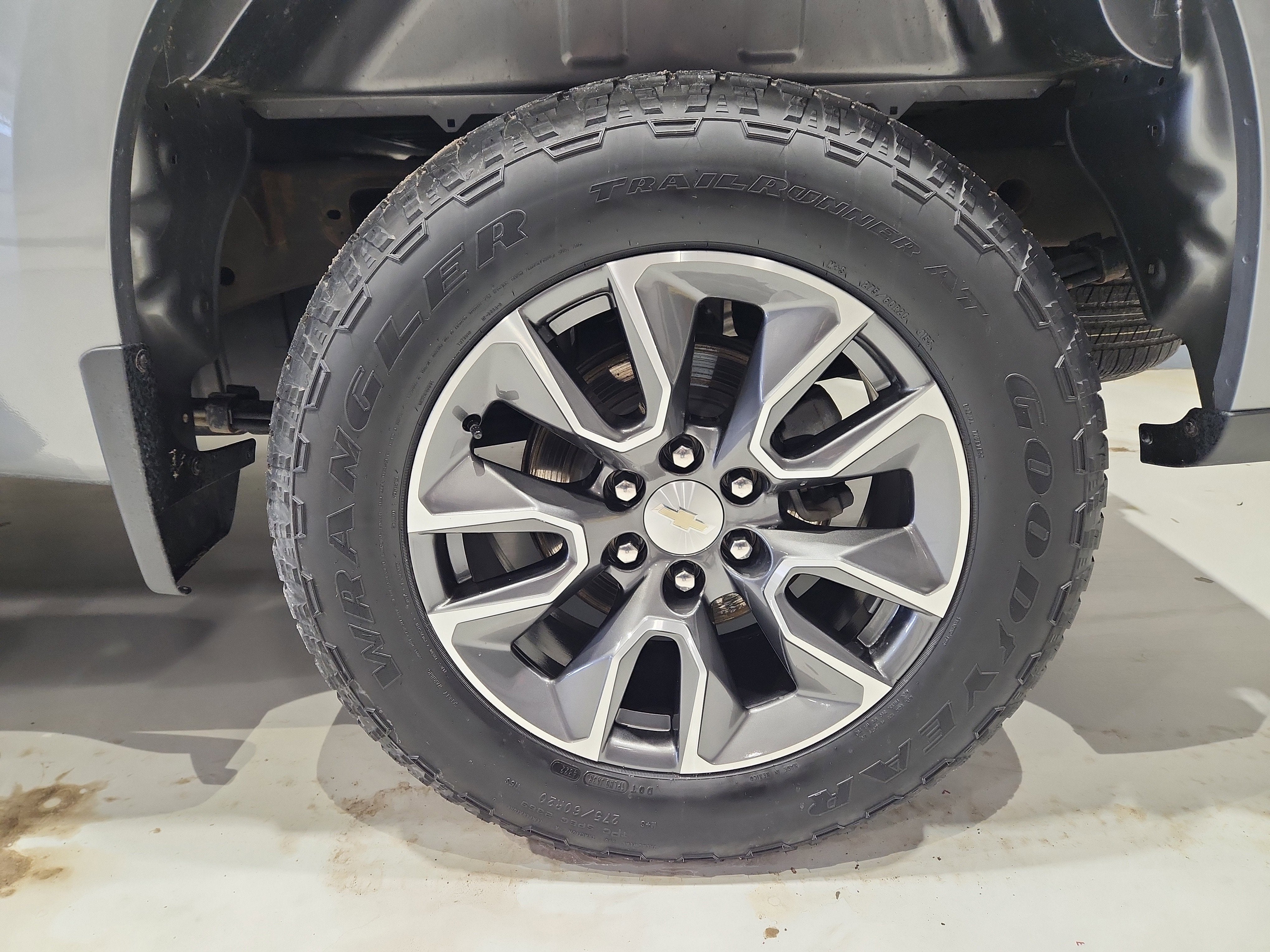 2023 Chevrolet Silverado 1500 LT (2FL)