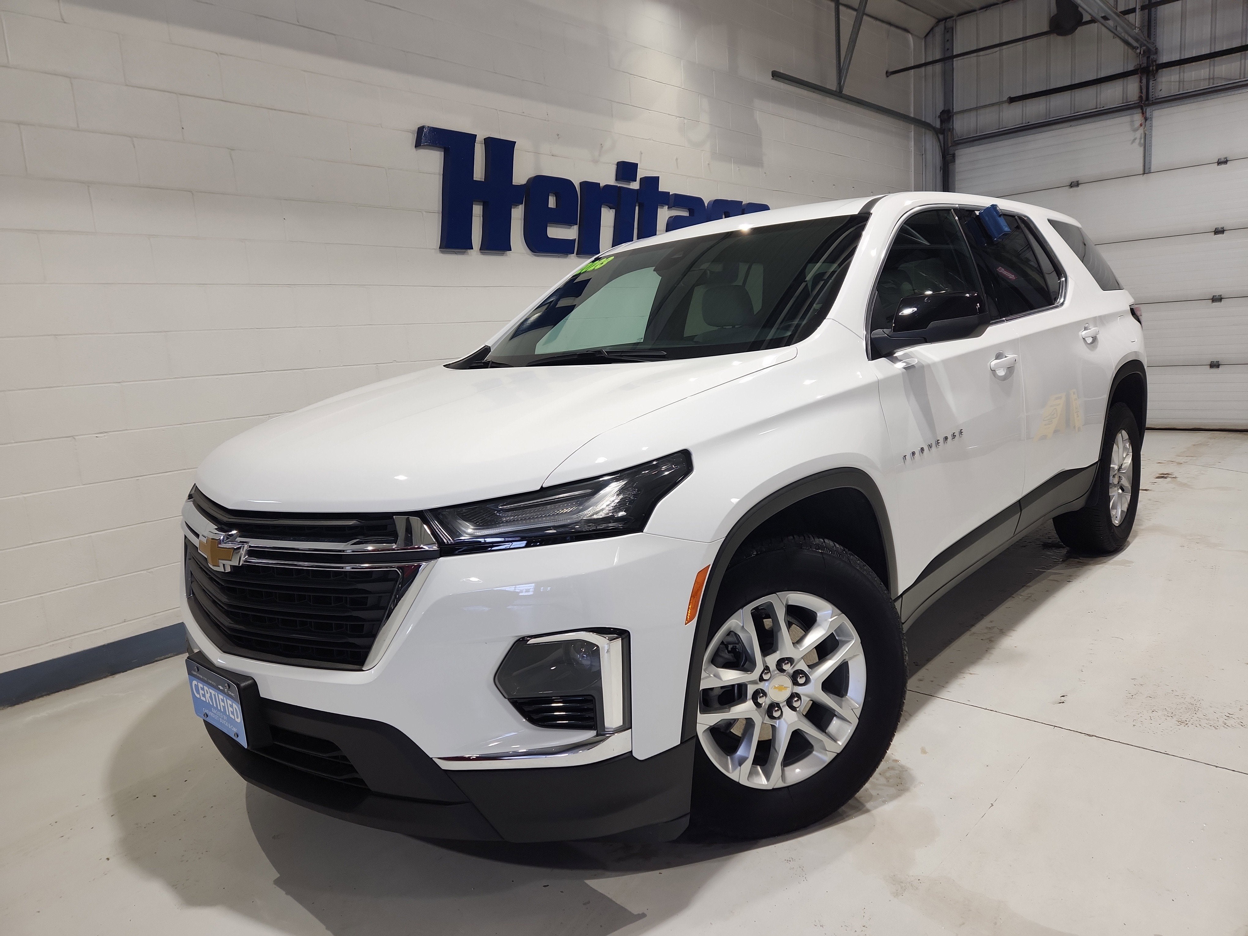 2023 Chevrolet Traverse LS