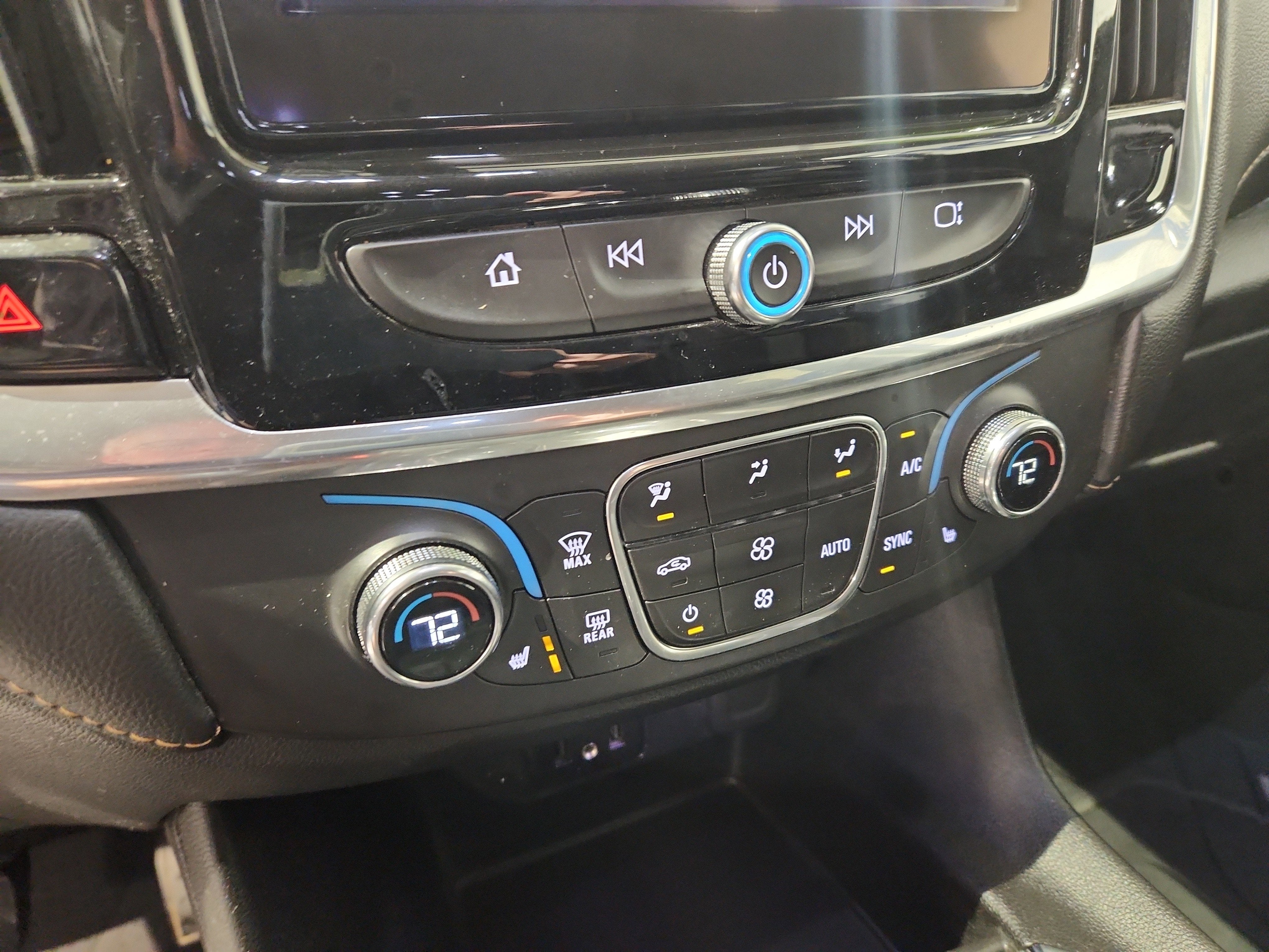 2020 Chevrolet Traverse LT Leather