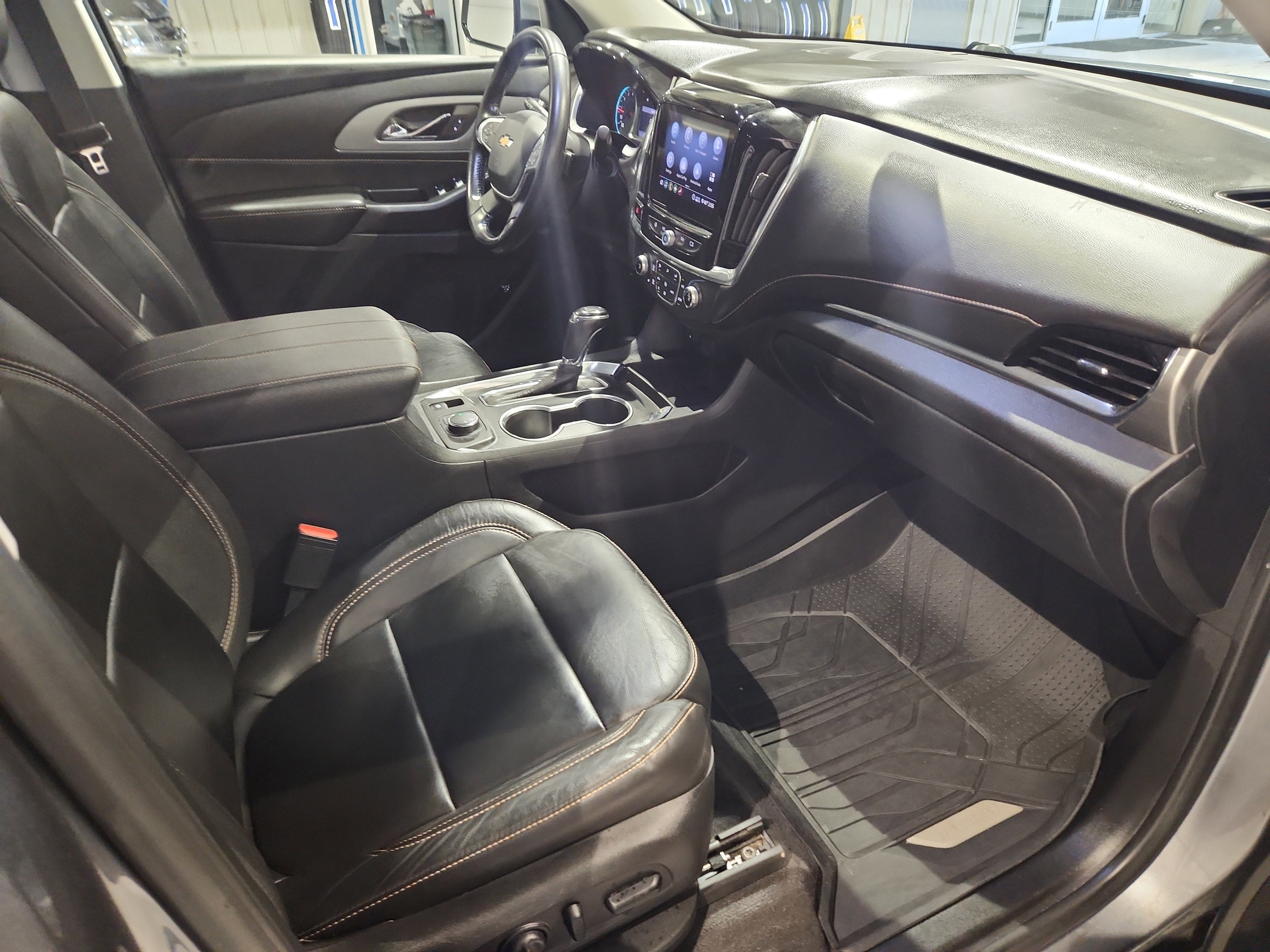 2020 Chevrolet Traverse LT Leather
