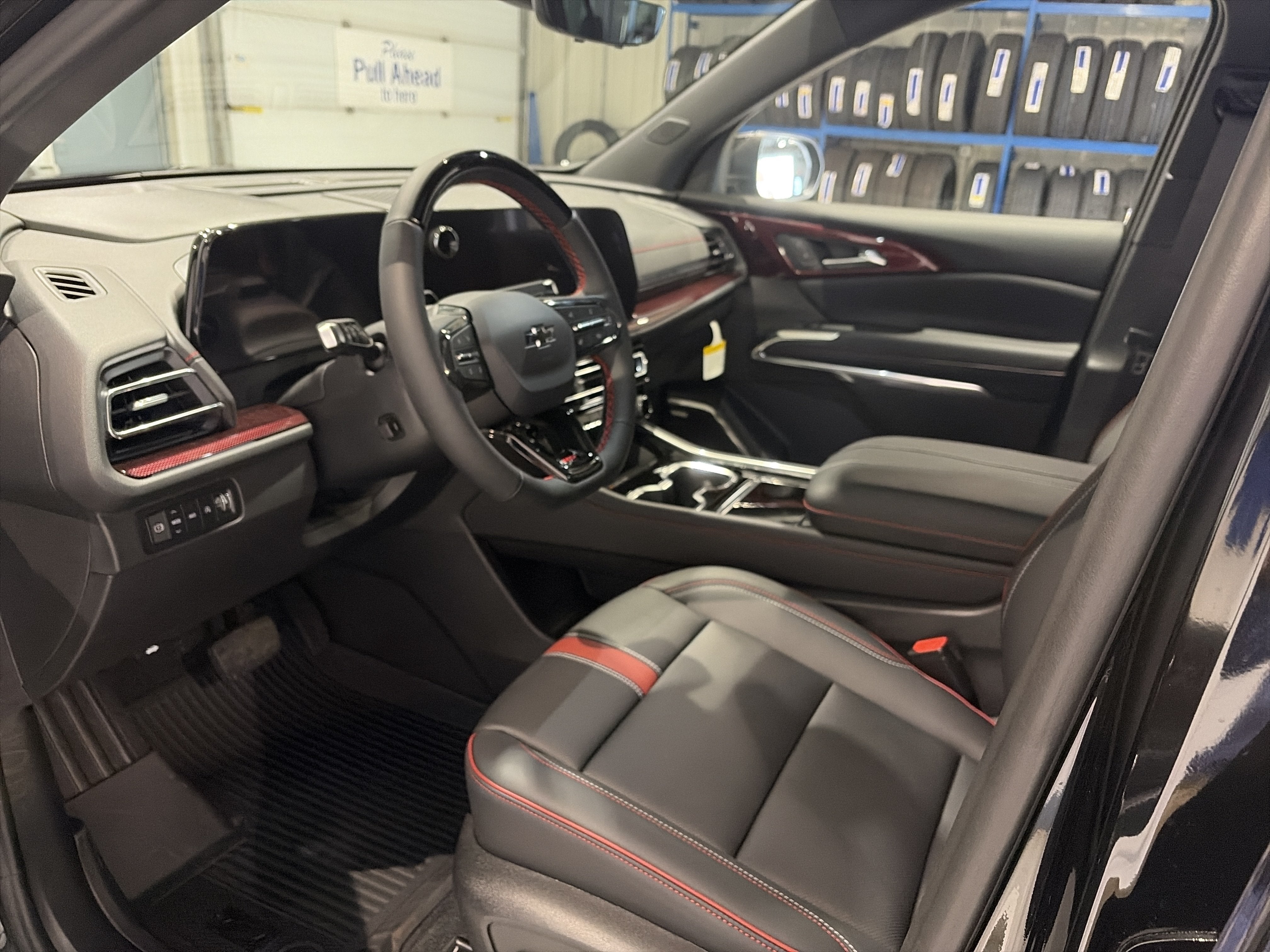 2027 Chevrolet Traverse RS