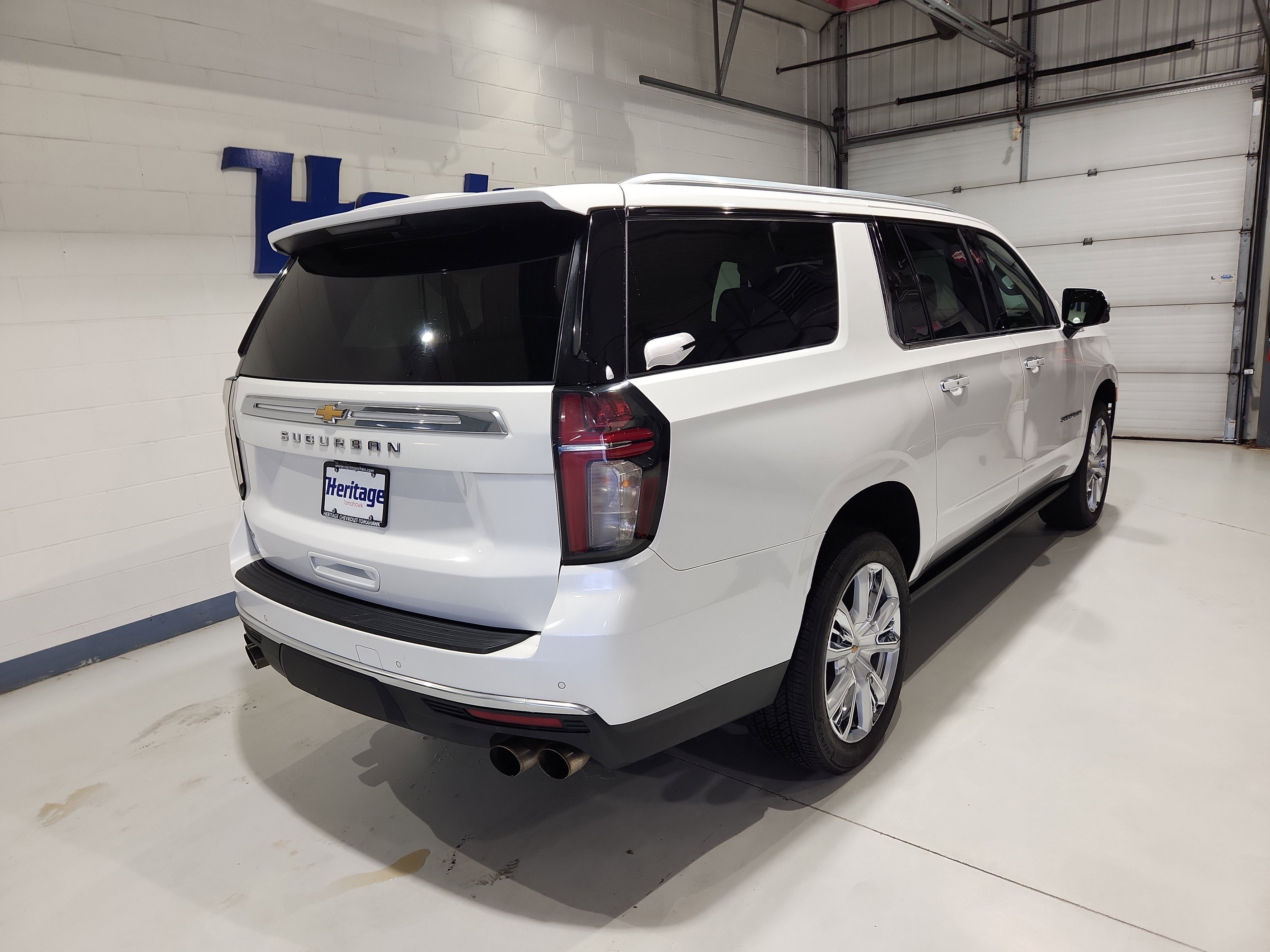 2023 Chevrolet Suburban High Country