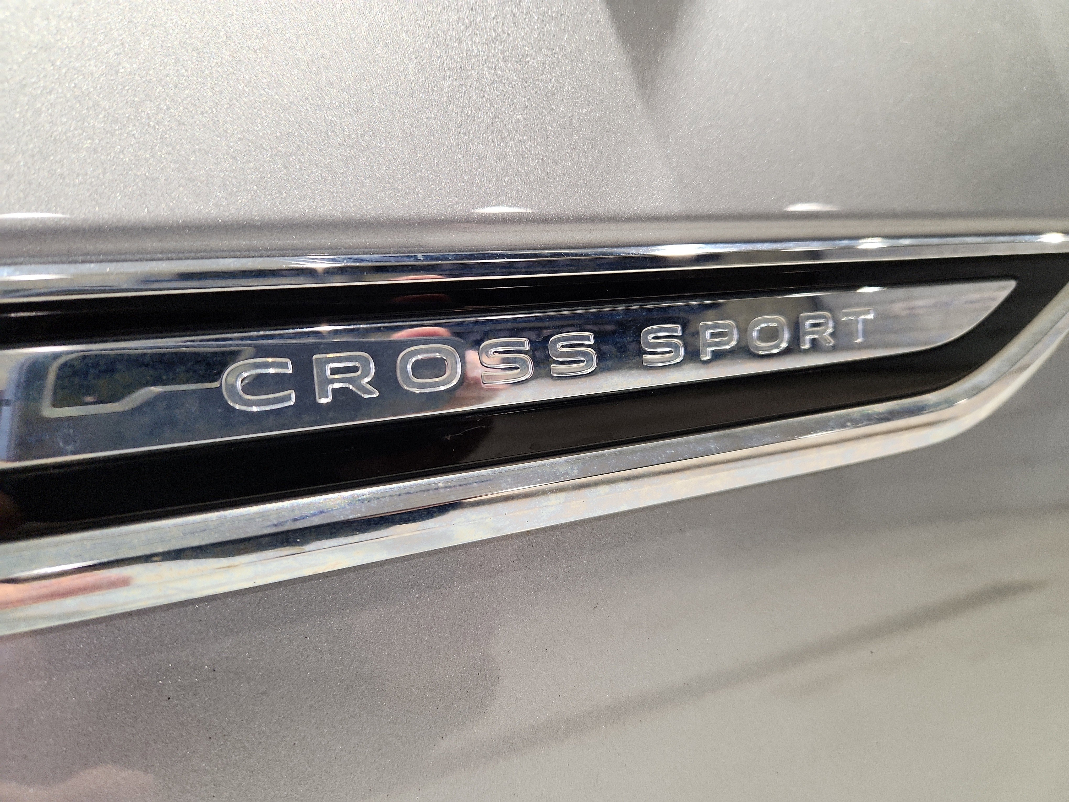 2022 Volkswagen Atlas Cross Sport 3.6L V6 SE w/Technology