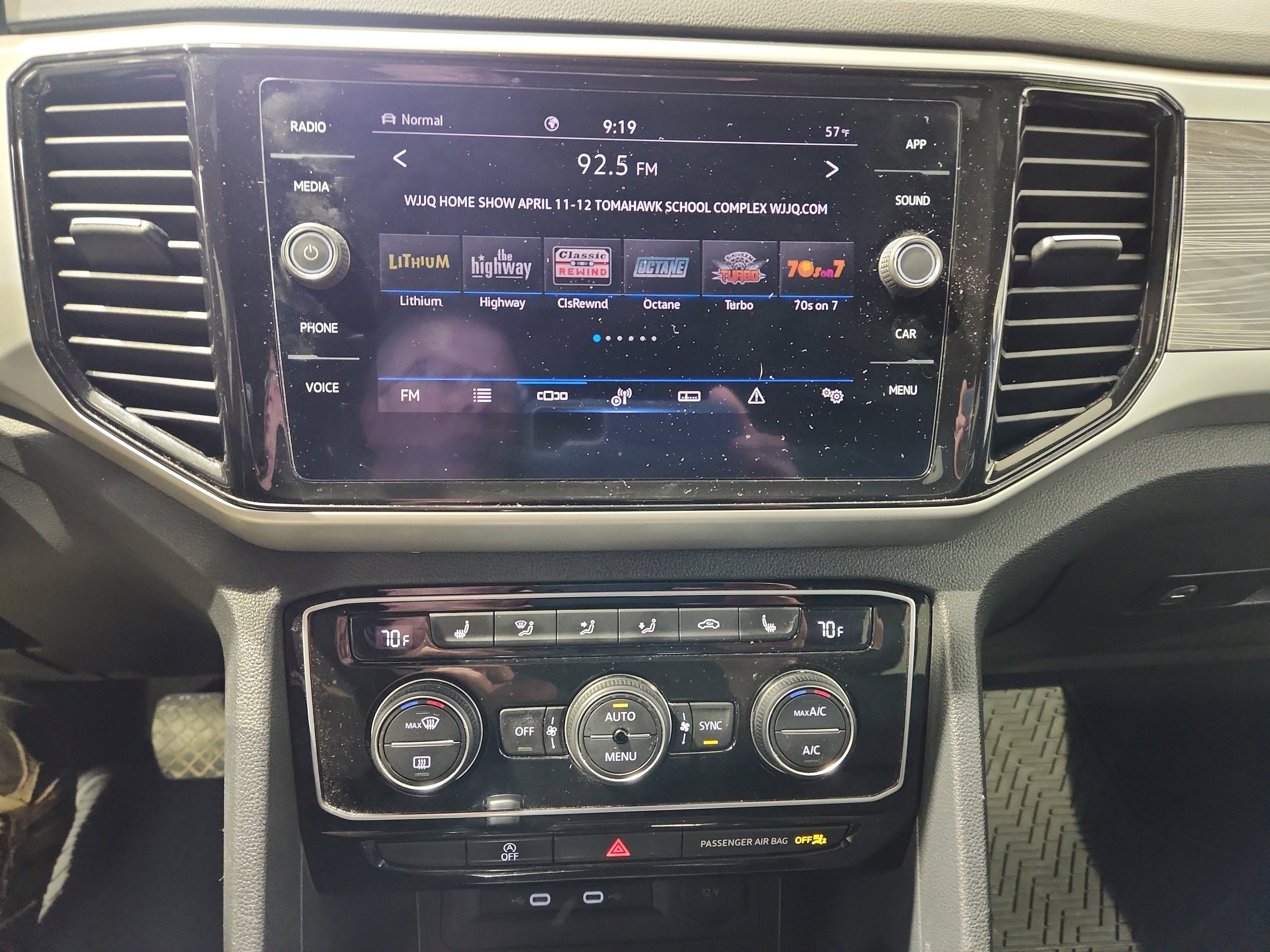 2022 Volkswagen Atlas Cross Sport 3.6L V6 SE w/Technology
