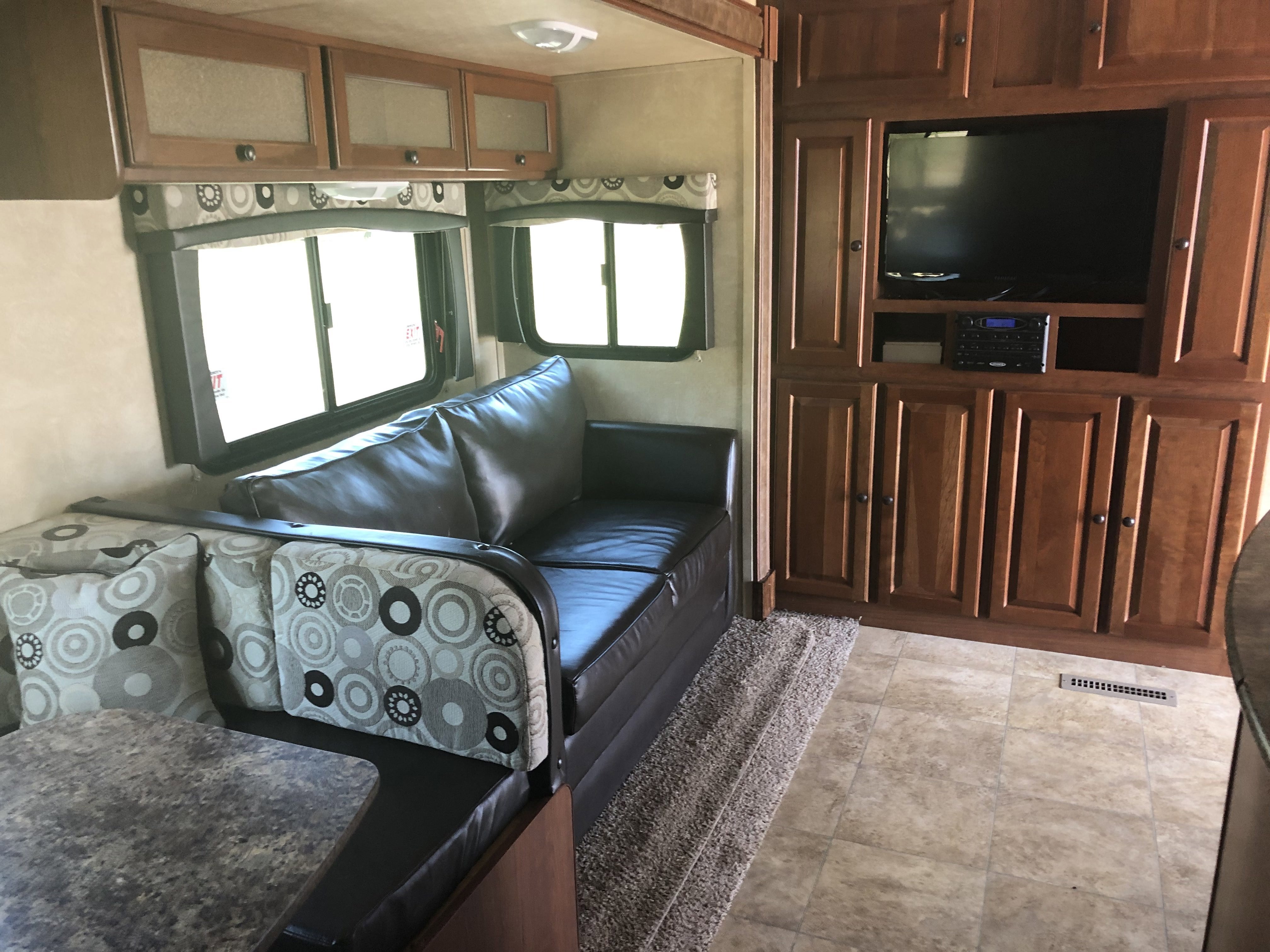 2014 CRUISER RV RAD M-26 KISL Base