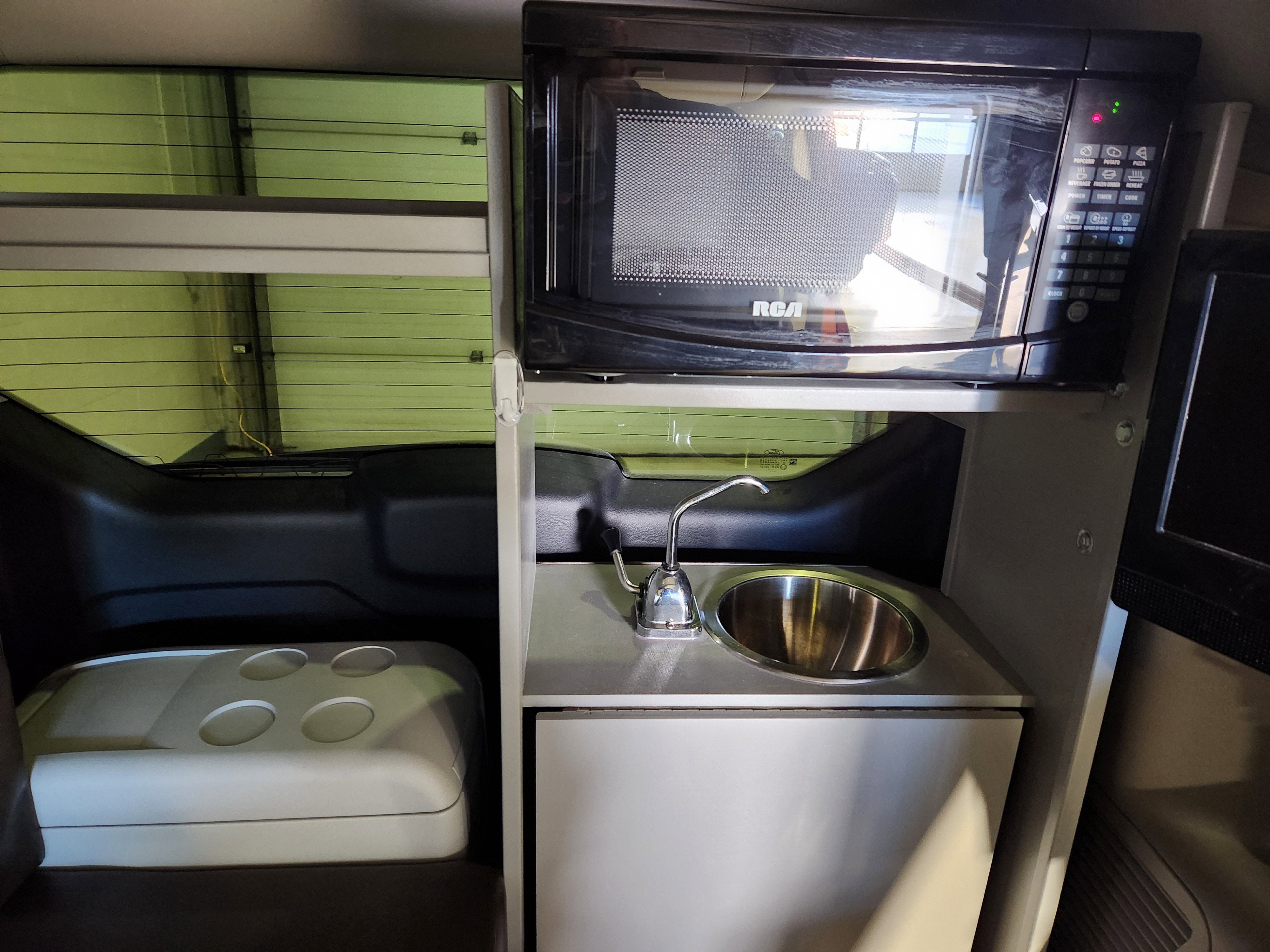 2022 Ford Transit Connect Wagon Titanium