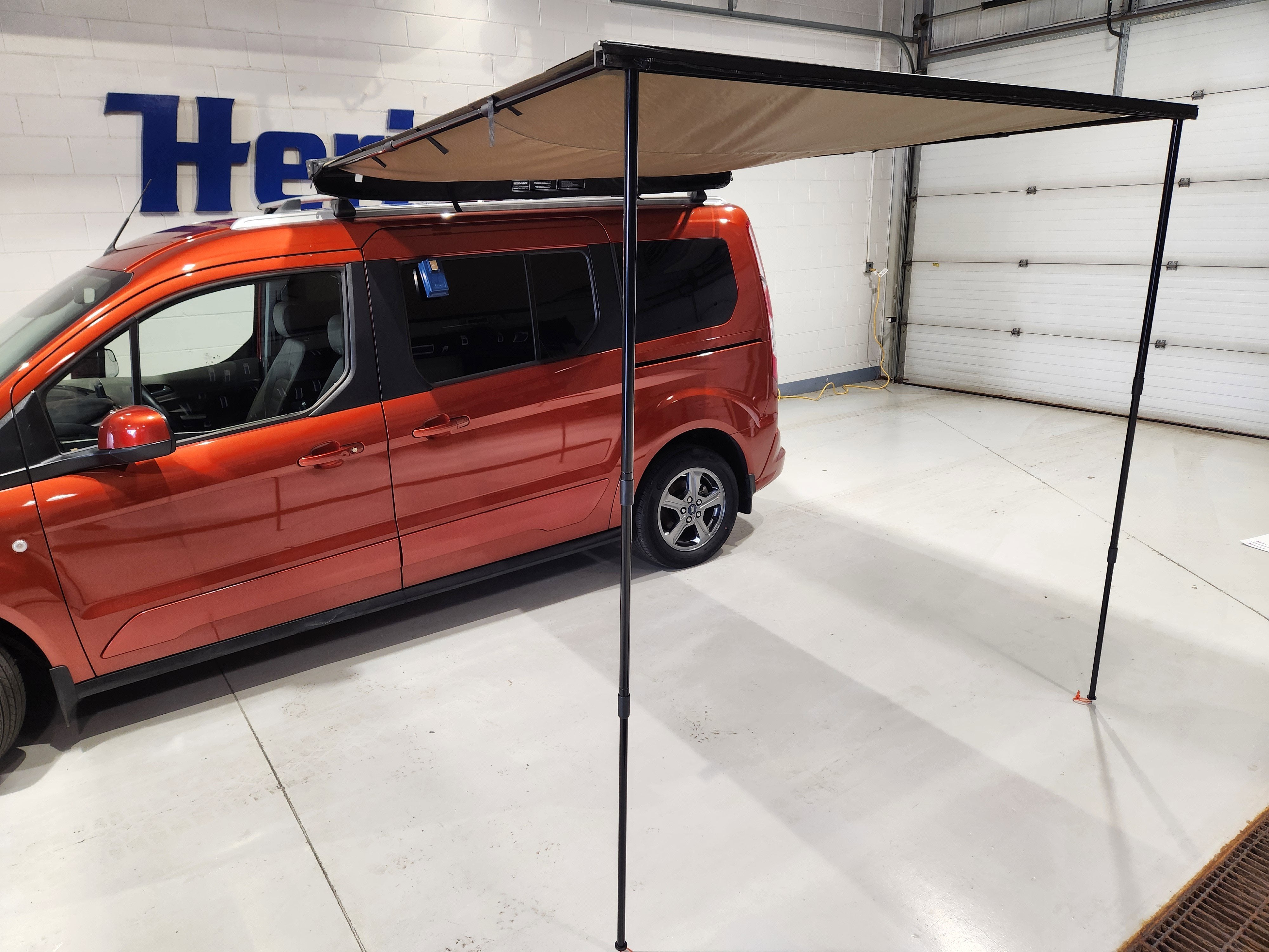 2022 Ford Transit Connect Wagon Titanium