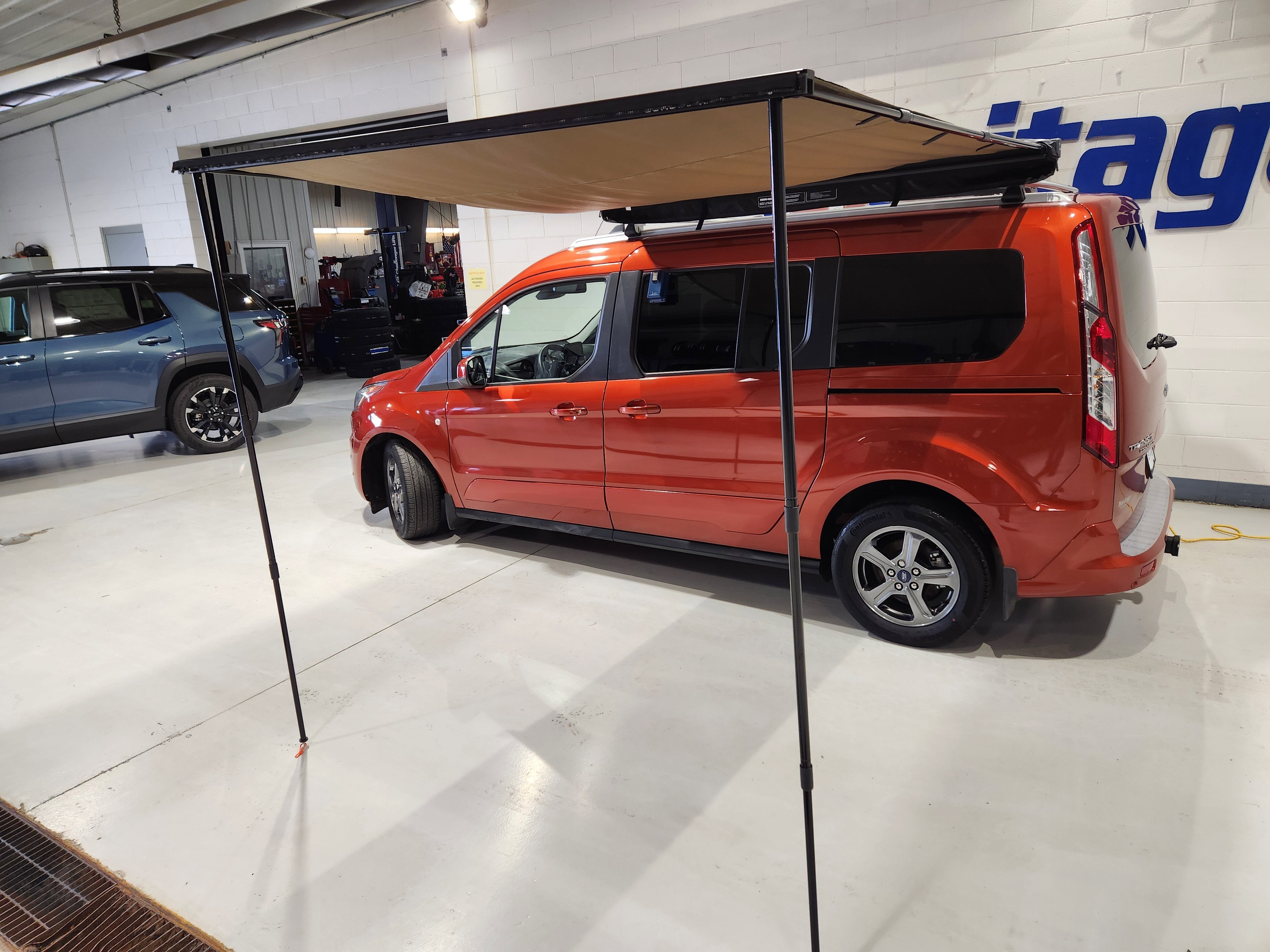2022 Ford Transit Connect Wagon Titanium
