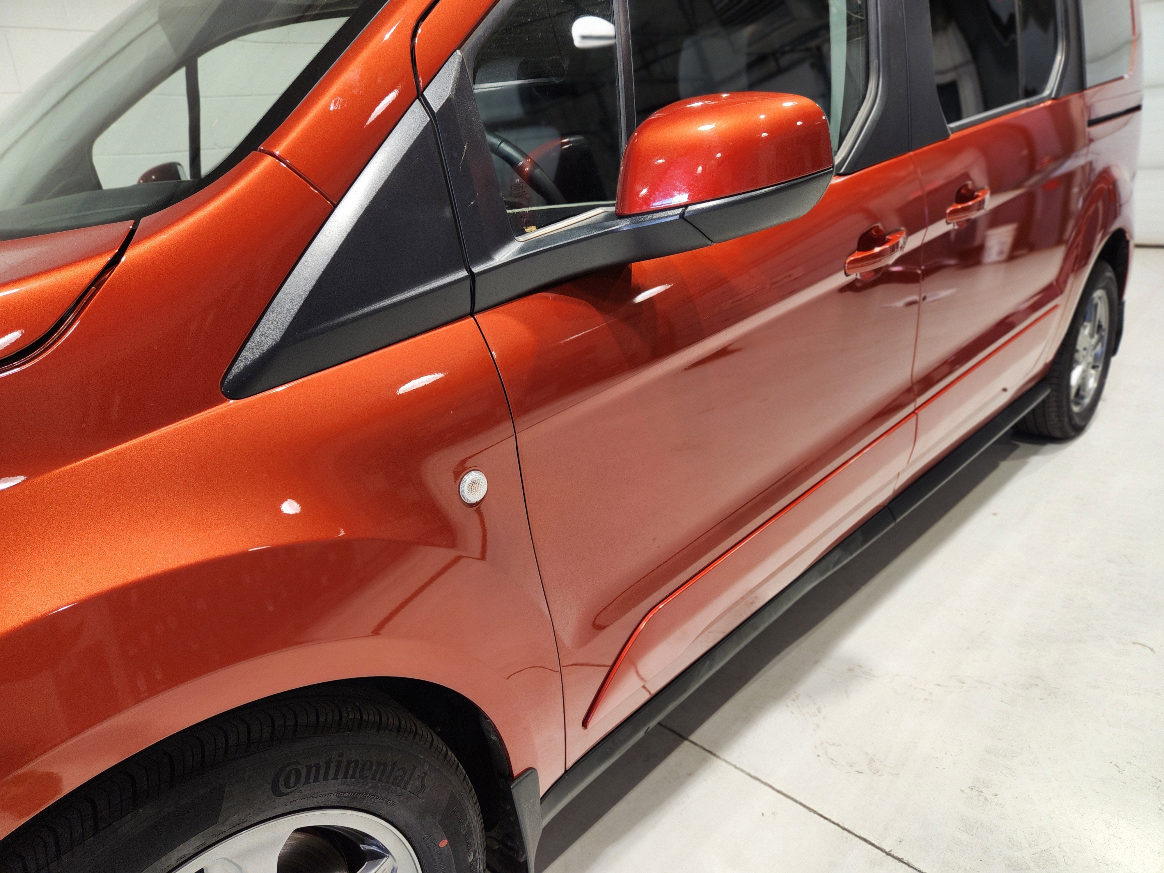 2022 Ford Transit Connect Wagon Titanium