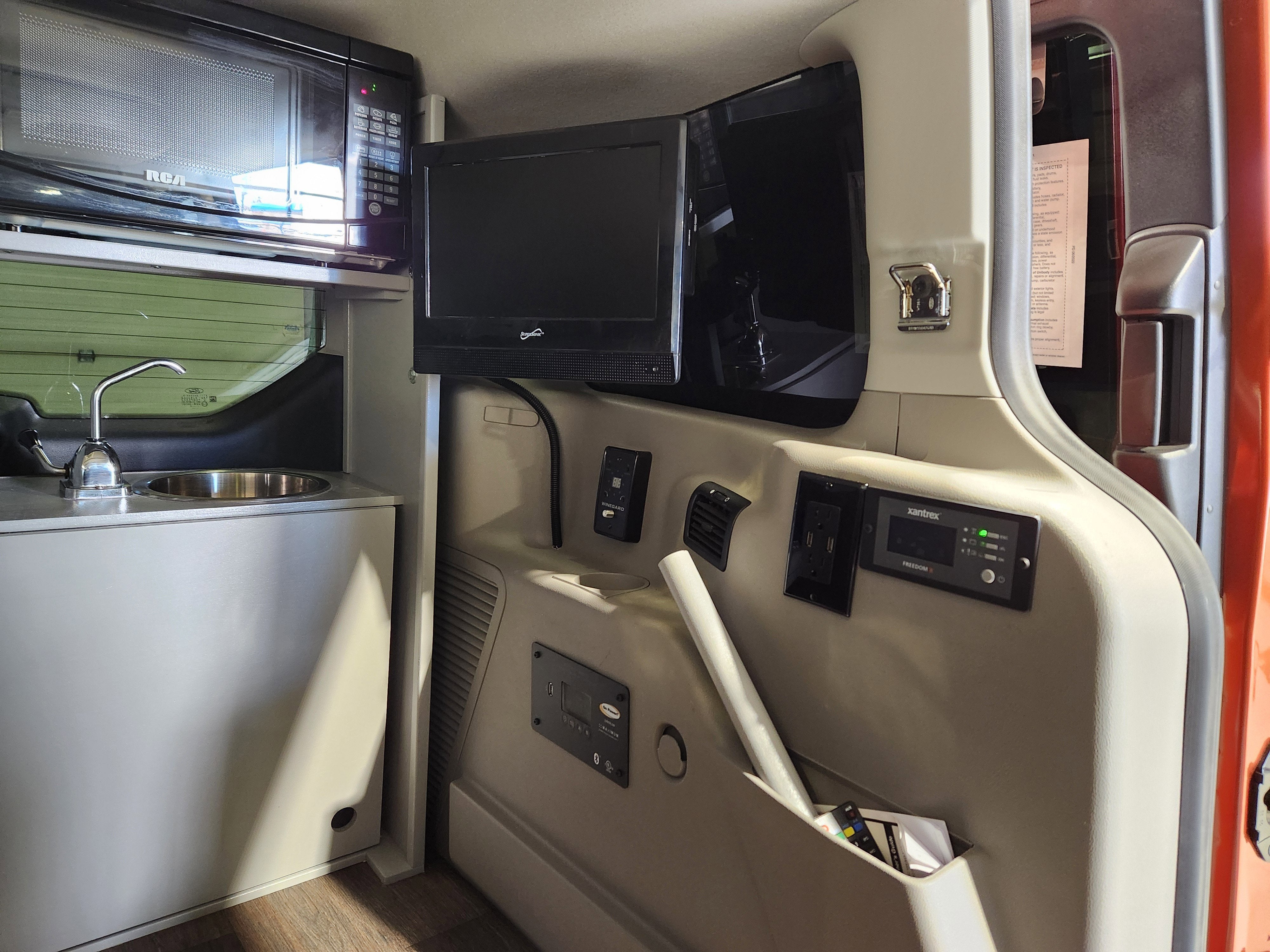 2022 Ford Transit Connect Wagon Titanium