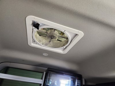 2022 Ford Transit Connect Wagon Titanium