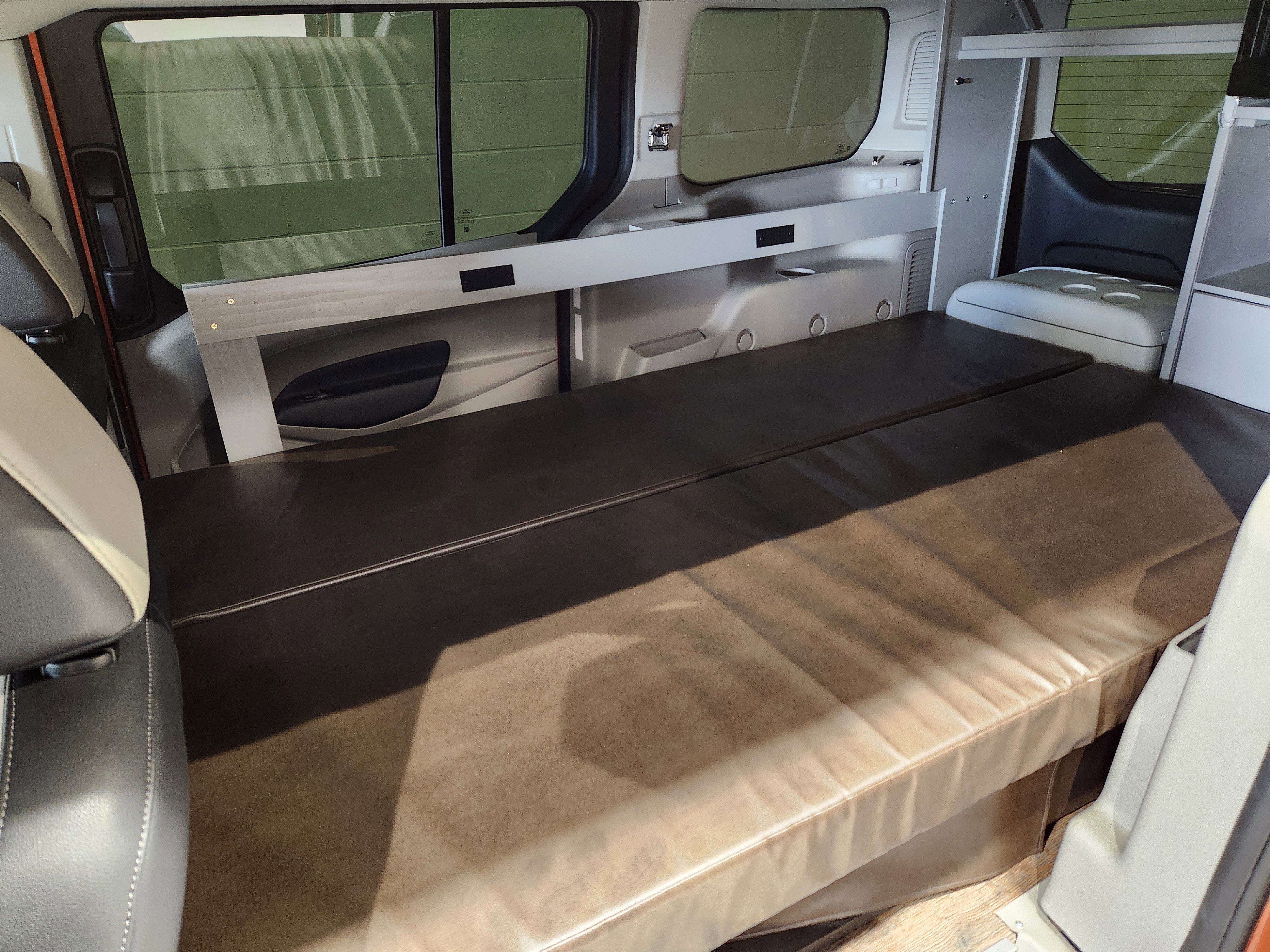2022 Ford Transit Connect Wagon Titanium